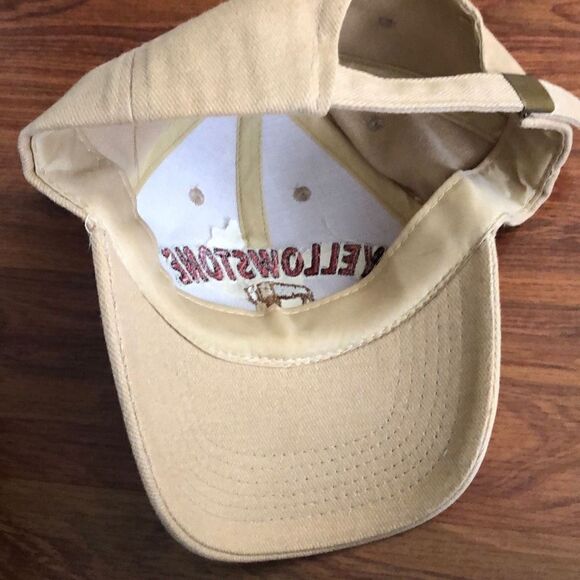 Yellowstone 2007 Embroidered baseball cap beige tan - Picture 2 of 6